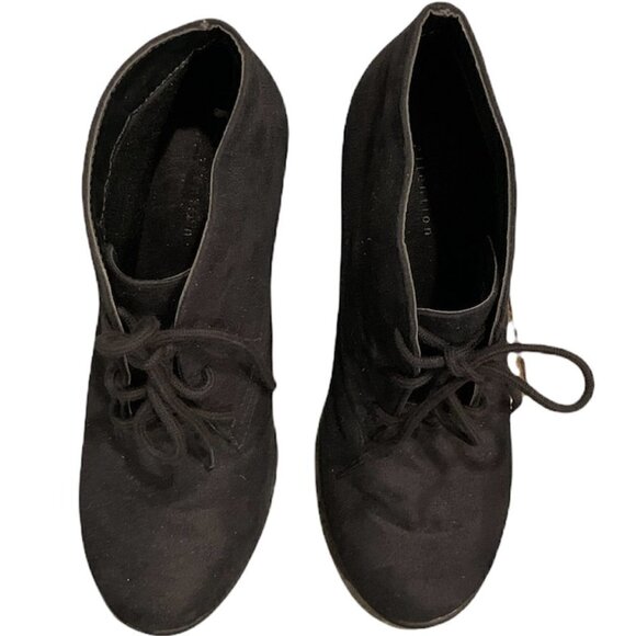 Attention Talina Lace Up Ankle Bootie 7M Black Faux Suede Stacked Heel 174N - Picture 2 of 8